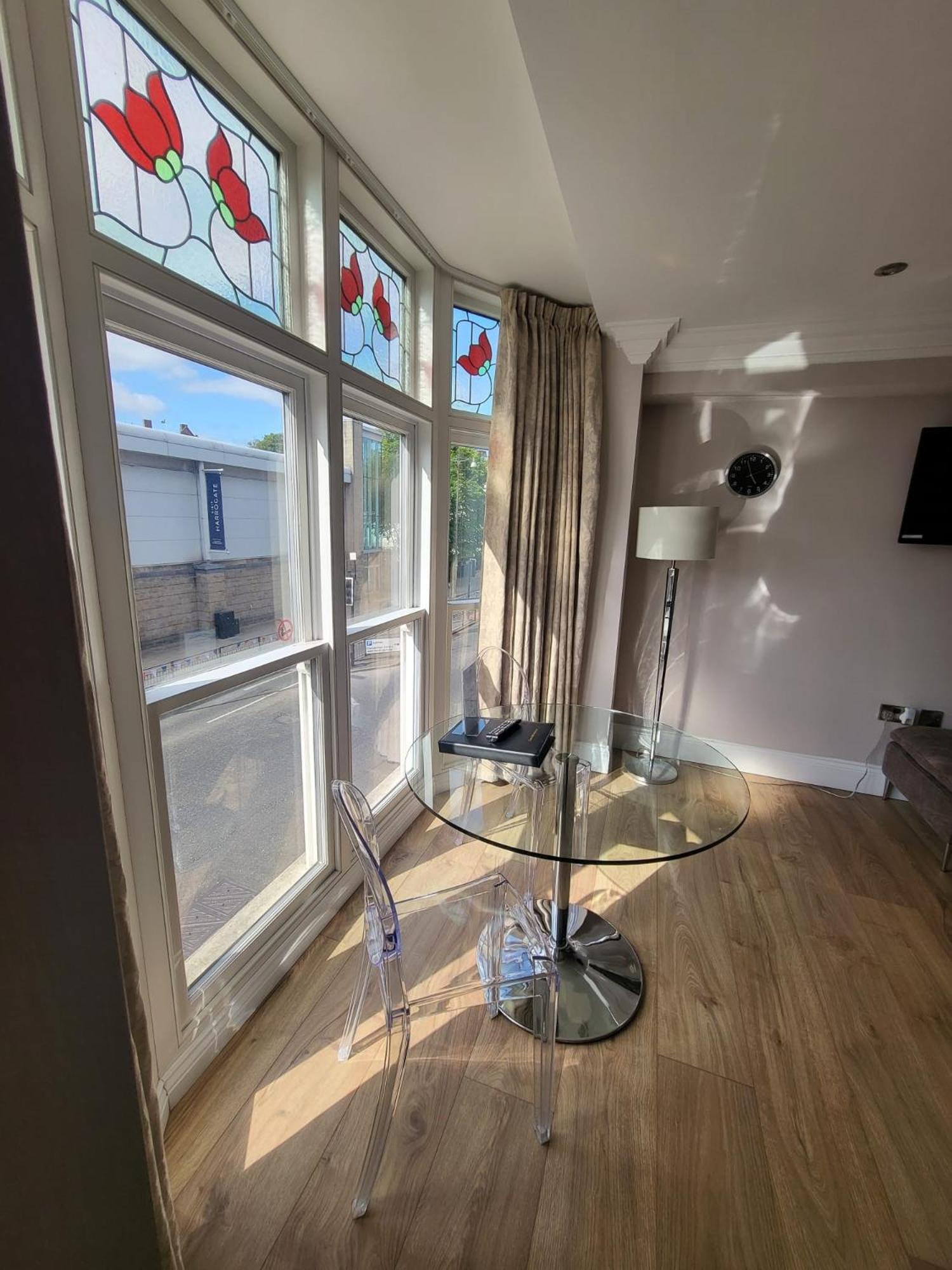 Harrogate Lifestyle Luxury Serviced Aparthotel Exteriör bild